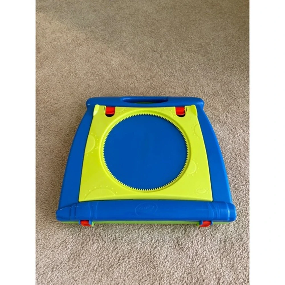 Crayola Easel‎ Art Case Board with Stencils Stamps Activity Travel Kids